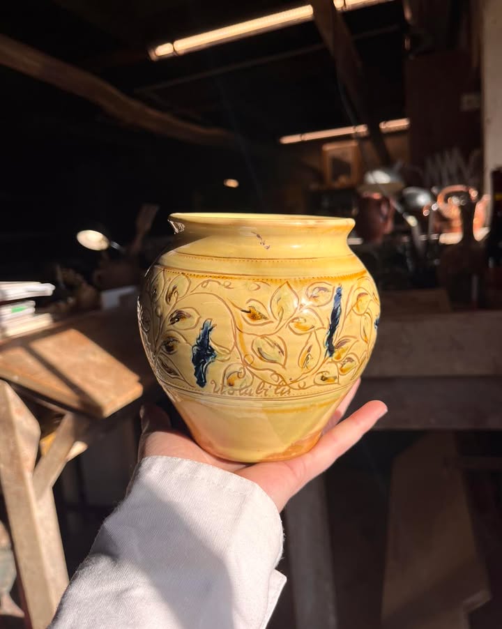 La fabrique de poterie de Cliousclat