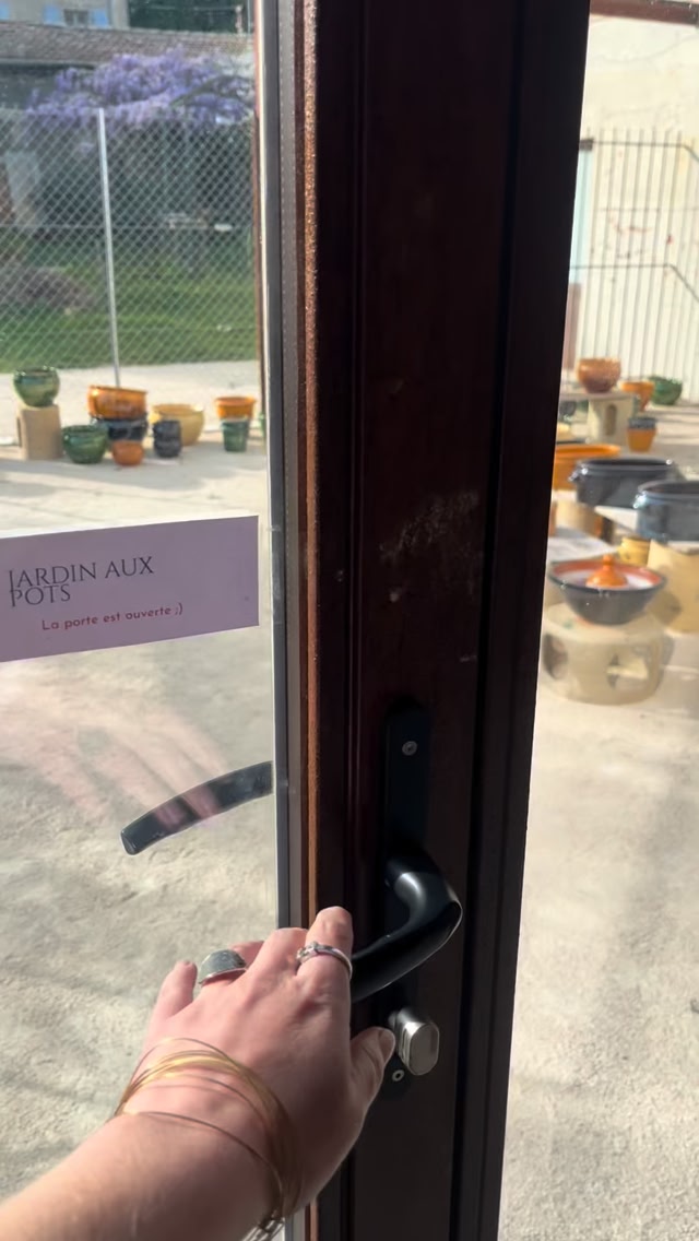 La fabrique de poterie de Cliousclat